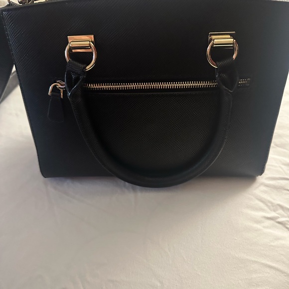 GUESS Noelle Girlfriend Satchel - Picture 2 of 10